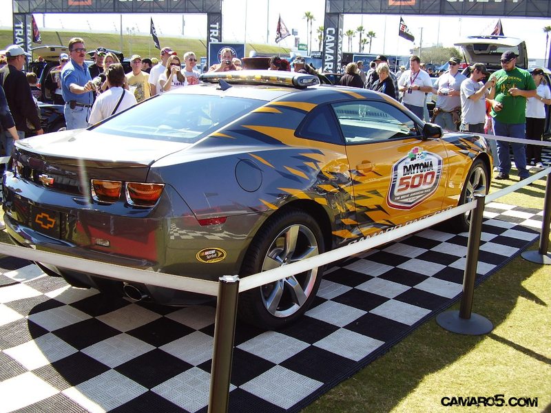 Illustration for article titled 2010 Chevy Camaro: Official Daytona 500 Pacecar